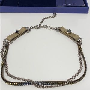 Swarovski neck  lance